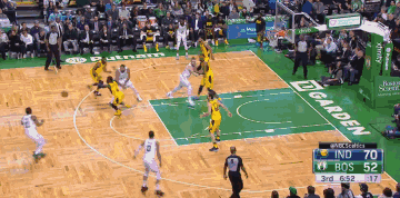 西甲：皇马客场2-2战平比利亚雷亚尔（西甲：皇马客场与比利亚雷亚尔2-2握手言和）