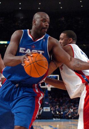 伤愈复出那一刻全场起立鼓掌（伤愈归来那一刻，全场起立致敬）