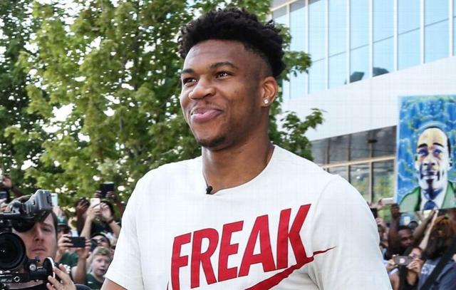 德天空：法兰克福与美因茨中场佐野海舟的传闻不属实（德天空：有关法兰克福有意美因茨中场佐野海舟的报道不属实）