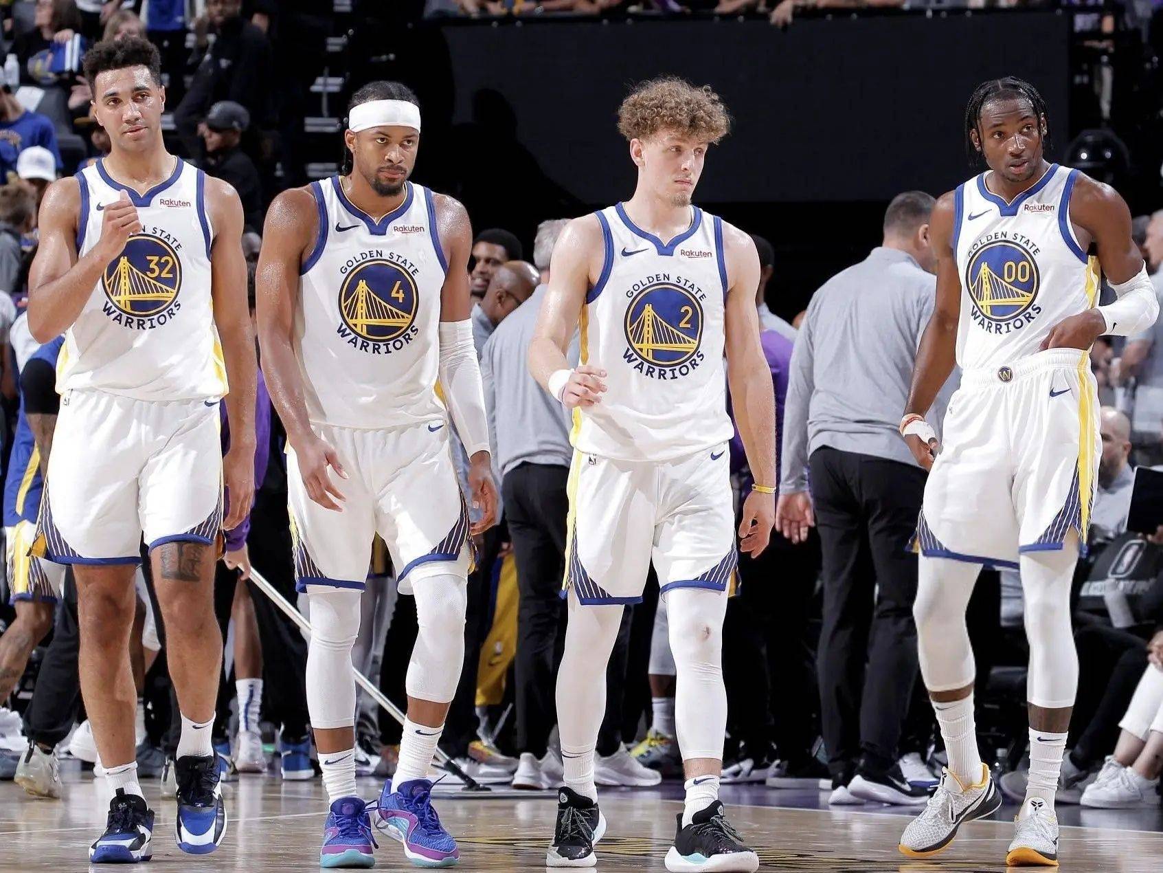 骑士对阵马刺内线狂轰80分，创下队史近29年纪录（骑士战马刺内线砍下80分，缔造球队近29年新纪录）