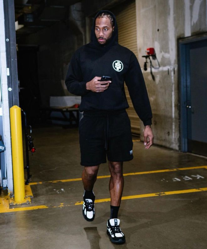 斯基拉：一家英超俱乐部询问了米兰前锋圣地亚哥的信息（斯基拉：英超某队打听米兰前锋圣地亚哥情况）