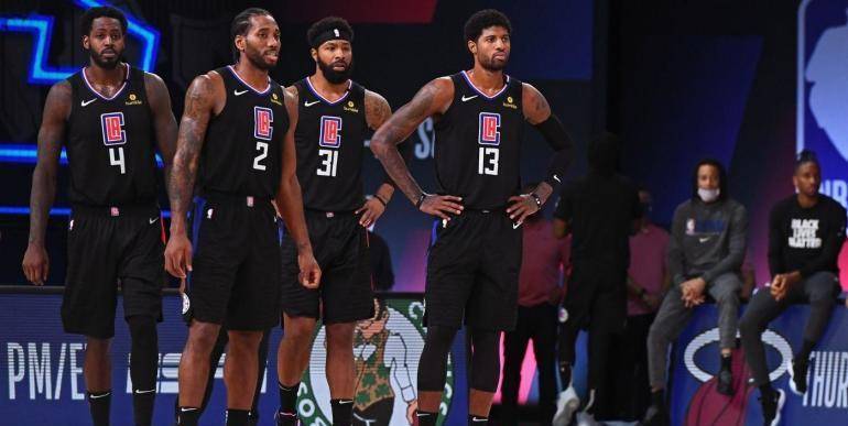 邮报：耐克为英格兰队配备特制拖鞋，提升球员的思维敏锐度（邮报：耐克为英格兰队量身配备专属拖鞋，助提升球员认知敏锐度）