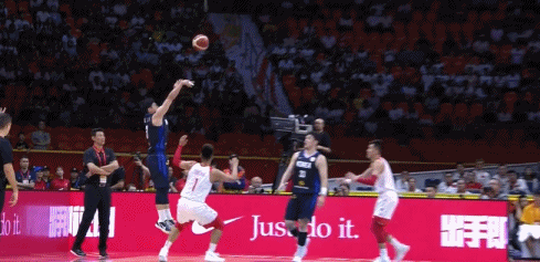 巴蒂：劳塔罗和小蜘蛛可以一起上，但其中一人必须做出牺牲（巴蒂：劳塔罗与小蜘蛛能同场，但需有一人作出牺牲）