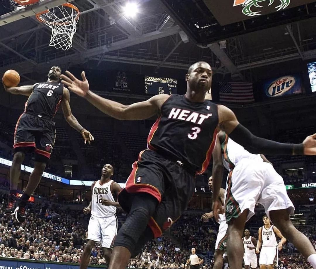 图片报：多特后防线出现危机，将面临安东和安塞尔米诺缺阵（图片报：多特后防告急，安东与安塞尔米诺双双缺阵）